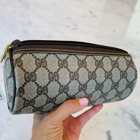 RARE Vintage Unused Gucci Round Makeup Pouch 1980’s in EXCELLENT Condition - Picture 2 of 10